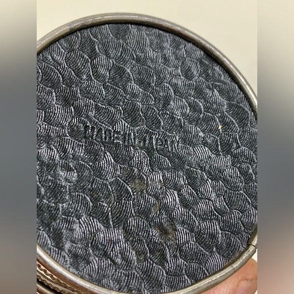 Mid Century Antique Mirrored Pin Cushion Sewing Kit - Picture 4 of 16